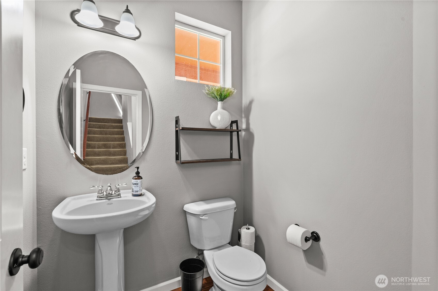 4538 Edgewater Boulevard Property Photo 6
