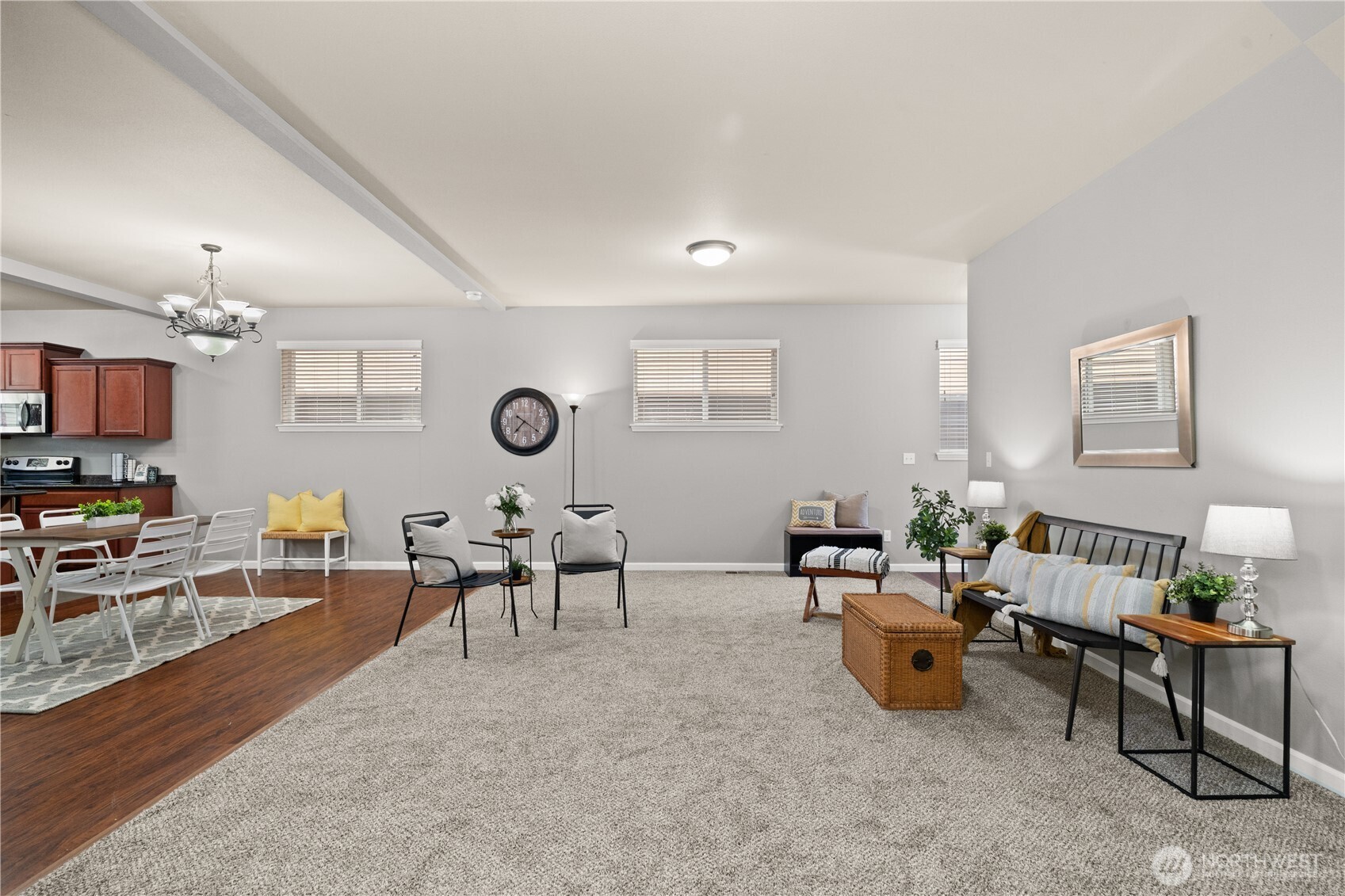4538 Edgewater Boulevard Property Photo 10