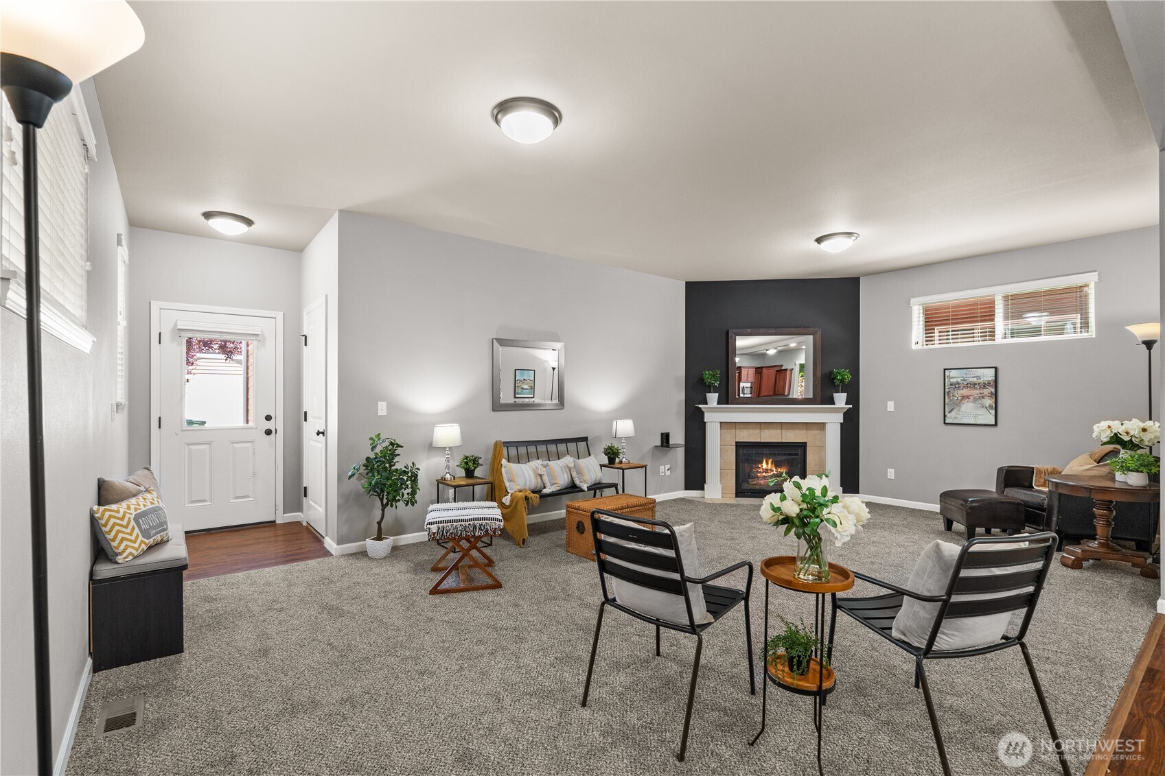 4538 Edgewater Boulevard Property Photo 11