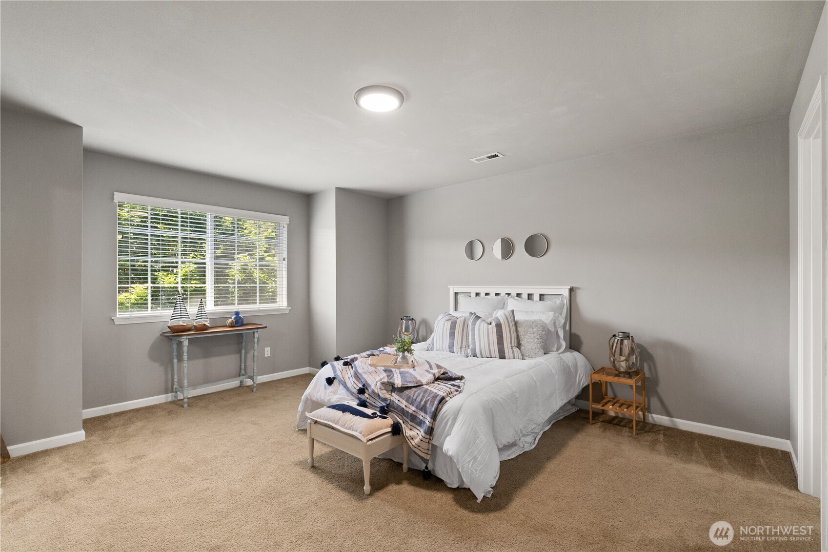 4538 Edgewater Boulevard Property Photo 18