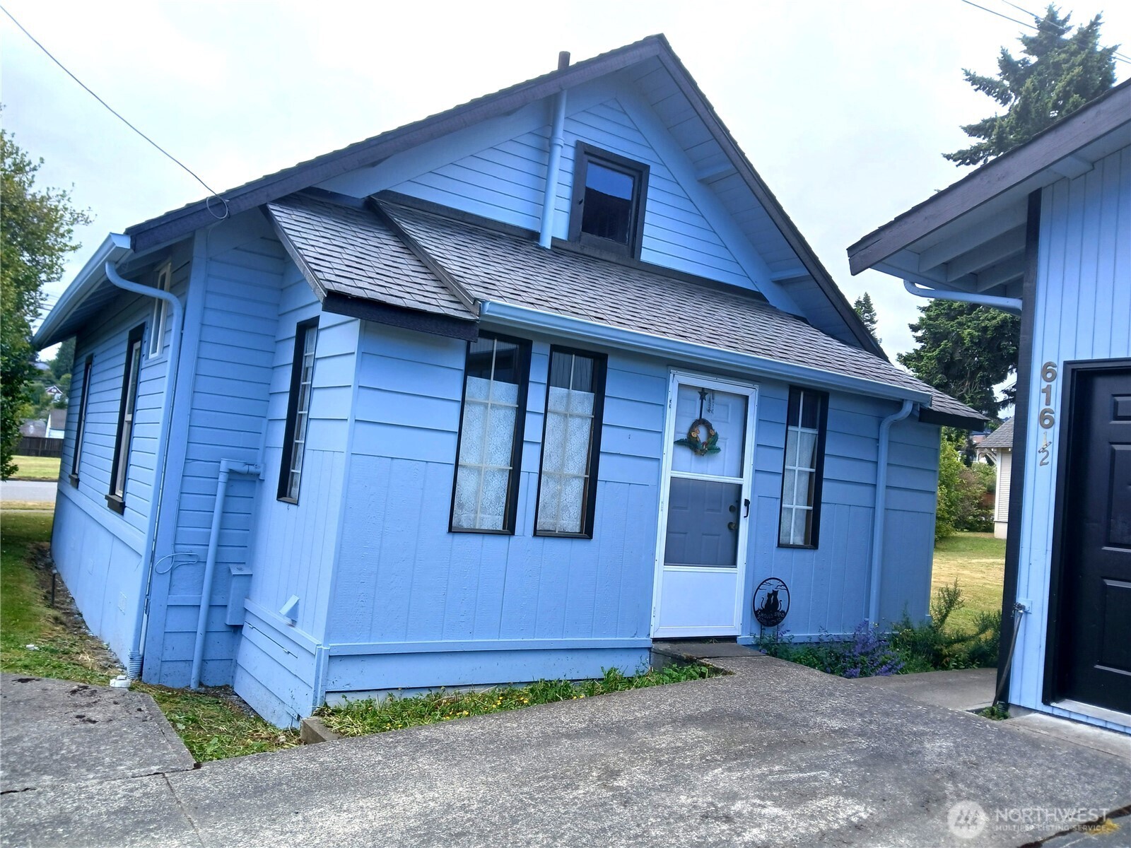 616 S Race Street Property Photo 4