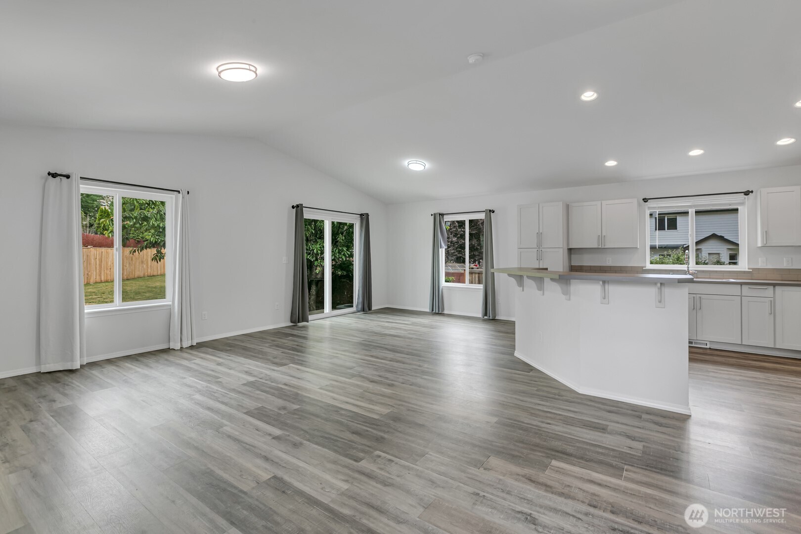 7215 36th Street Property Photo 3