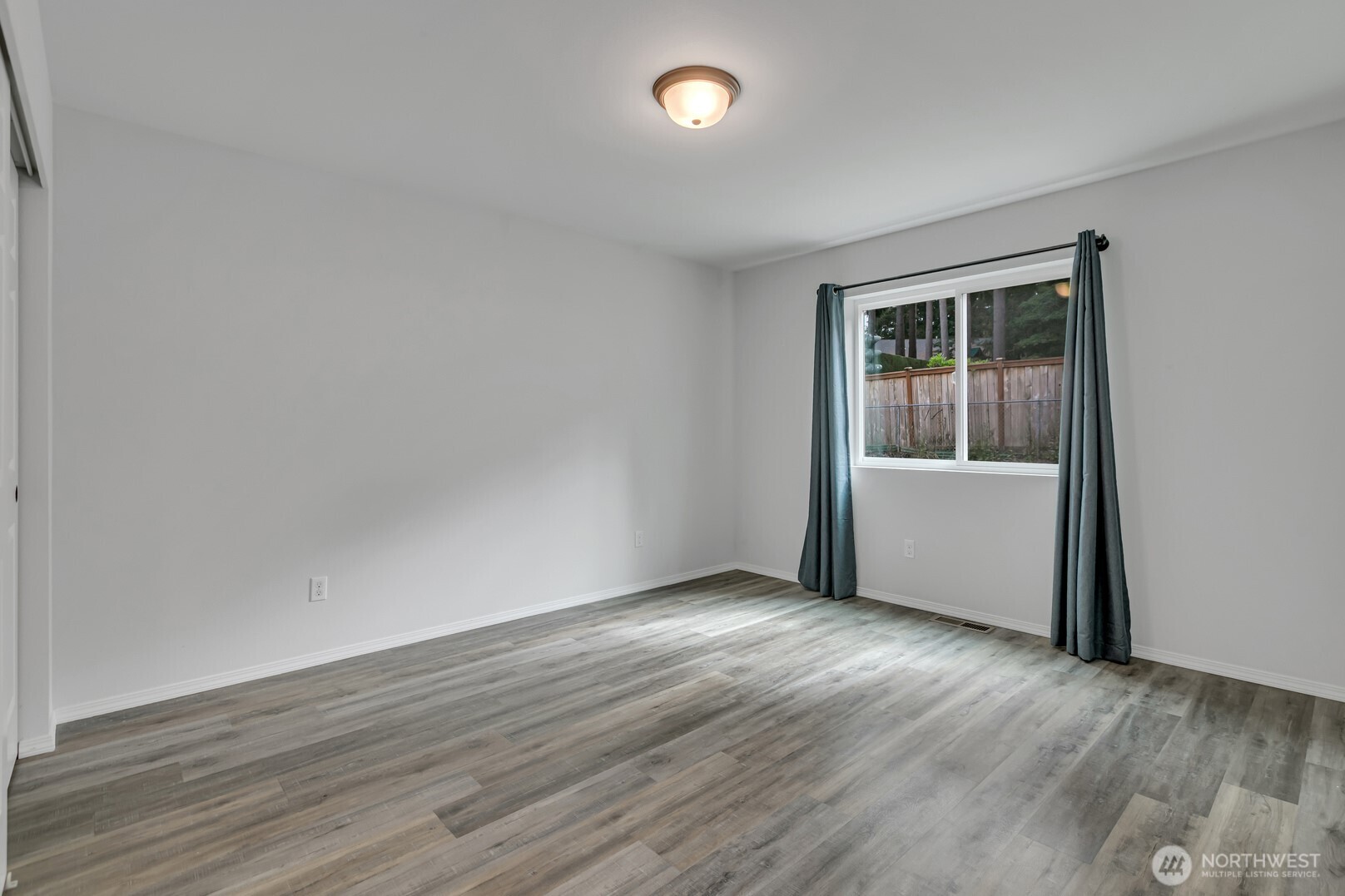 7215 36th Street Property Photo 8