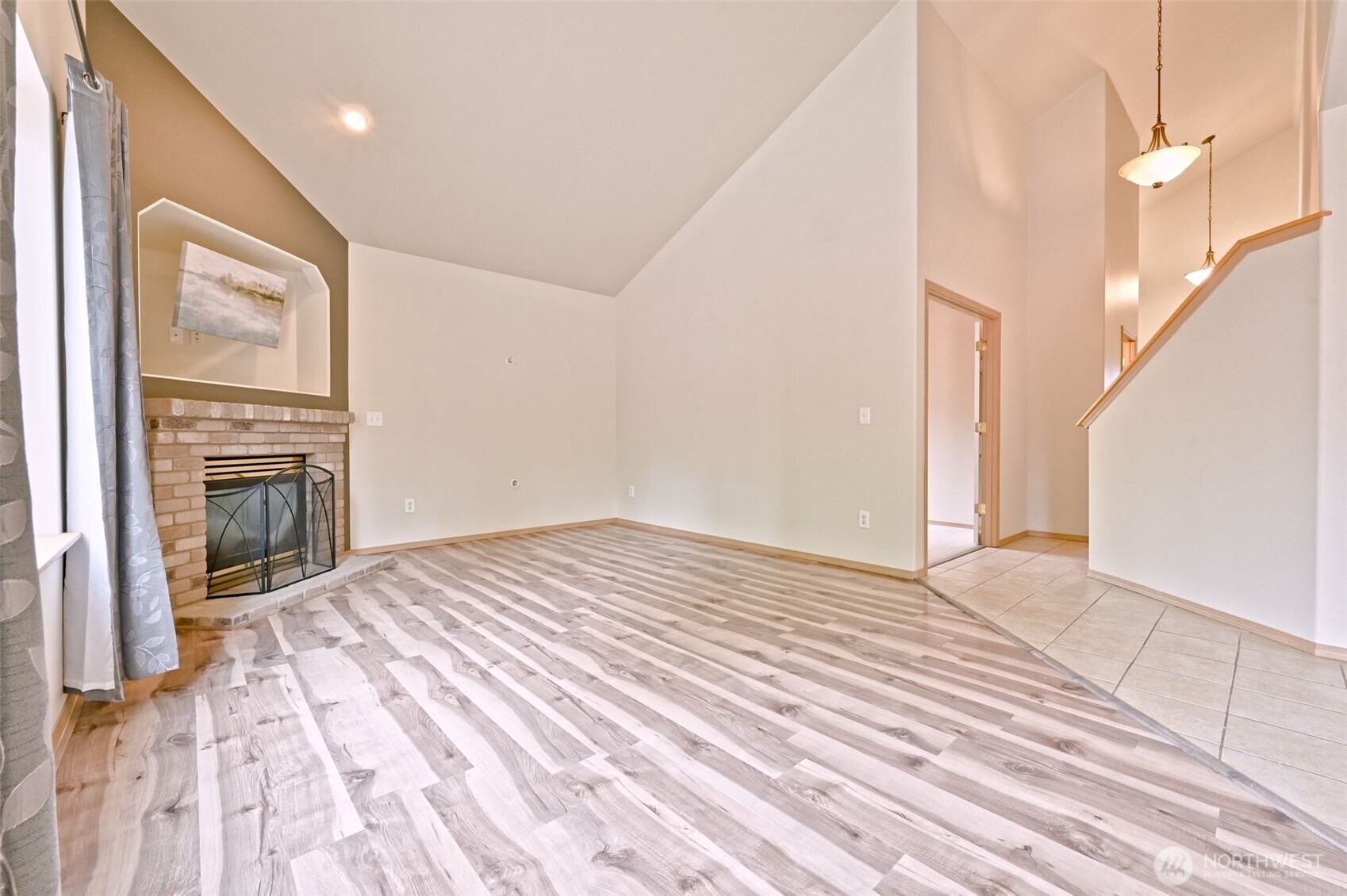 5721 208th St Ct E Property Photo 9