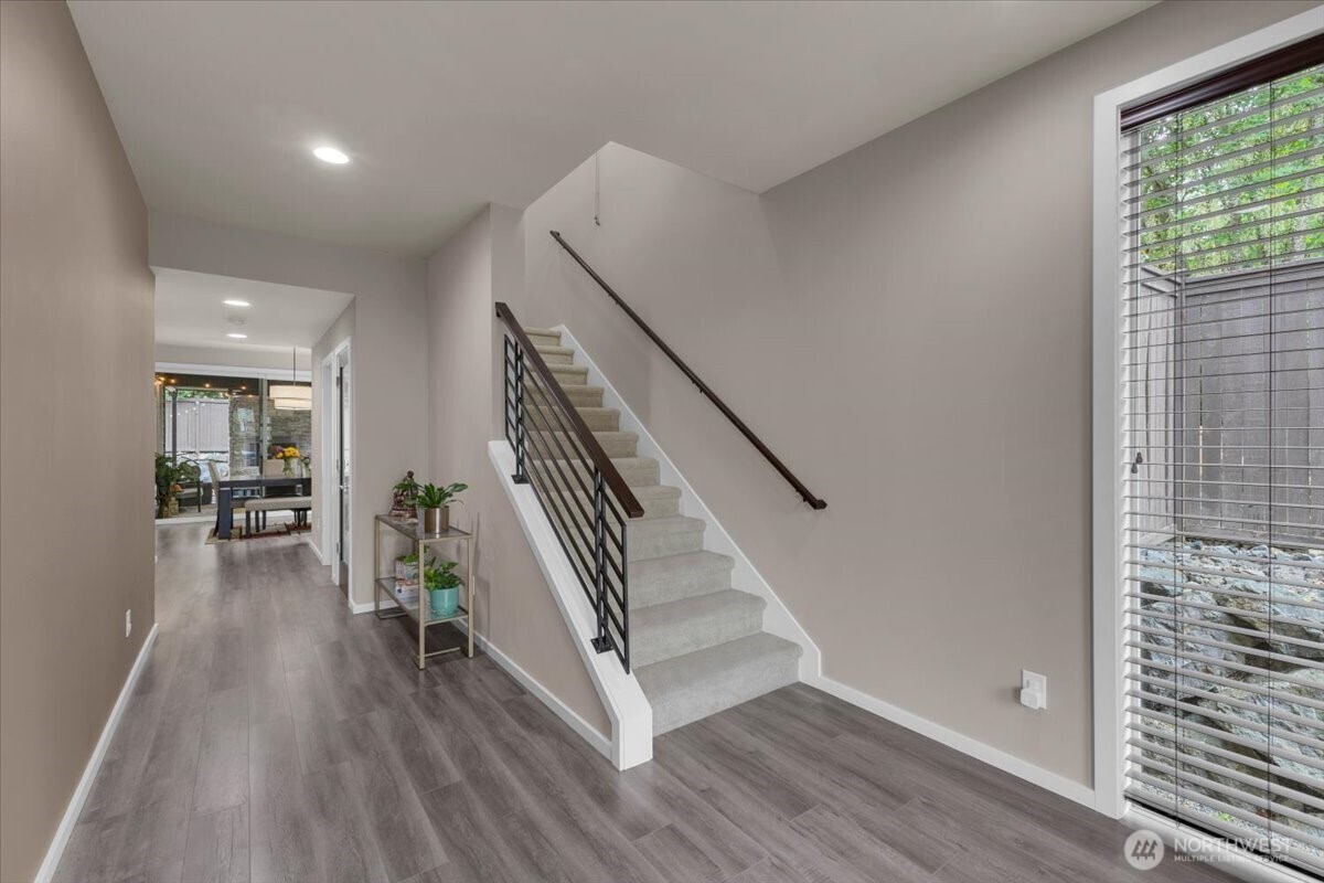 3907 168th Place Property Photo 2