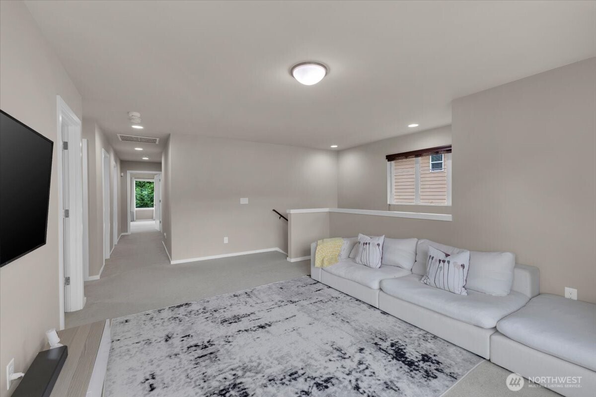 3907 168th Place Property Photo 15