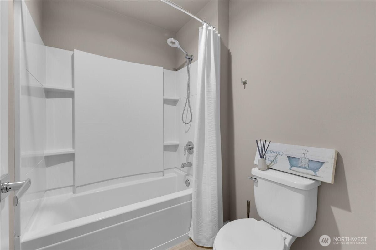 3907 168th Place Property Photo 20