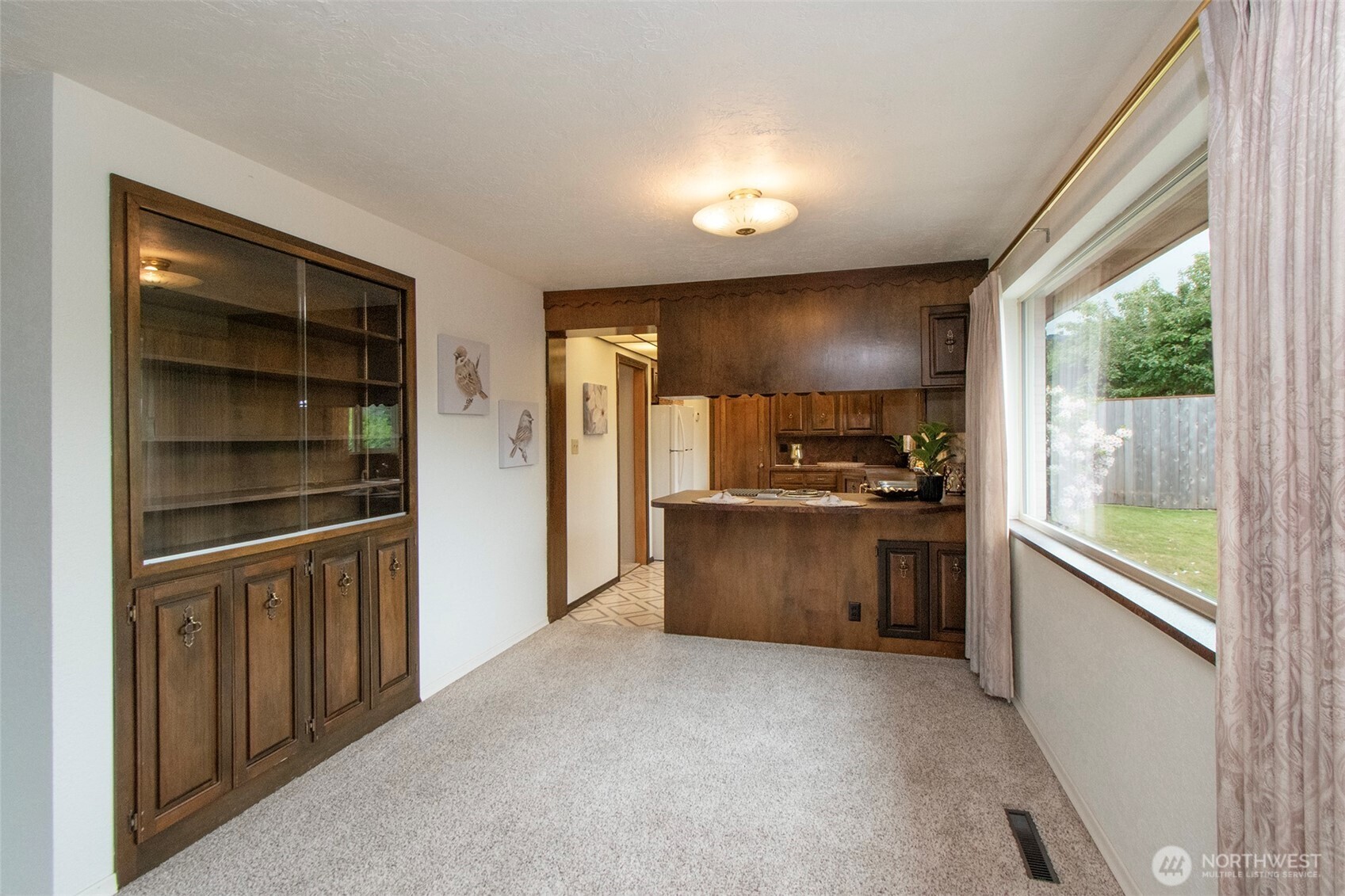 2518 S Oak Street Property Photo 7