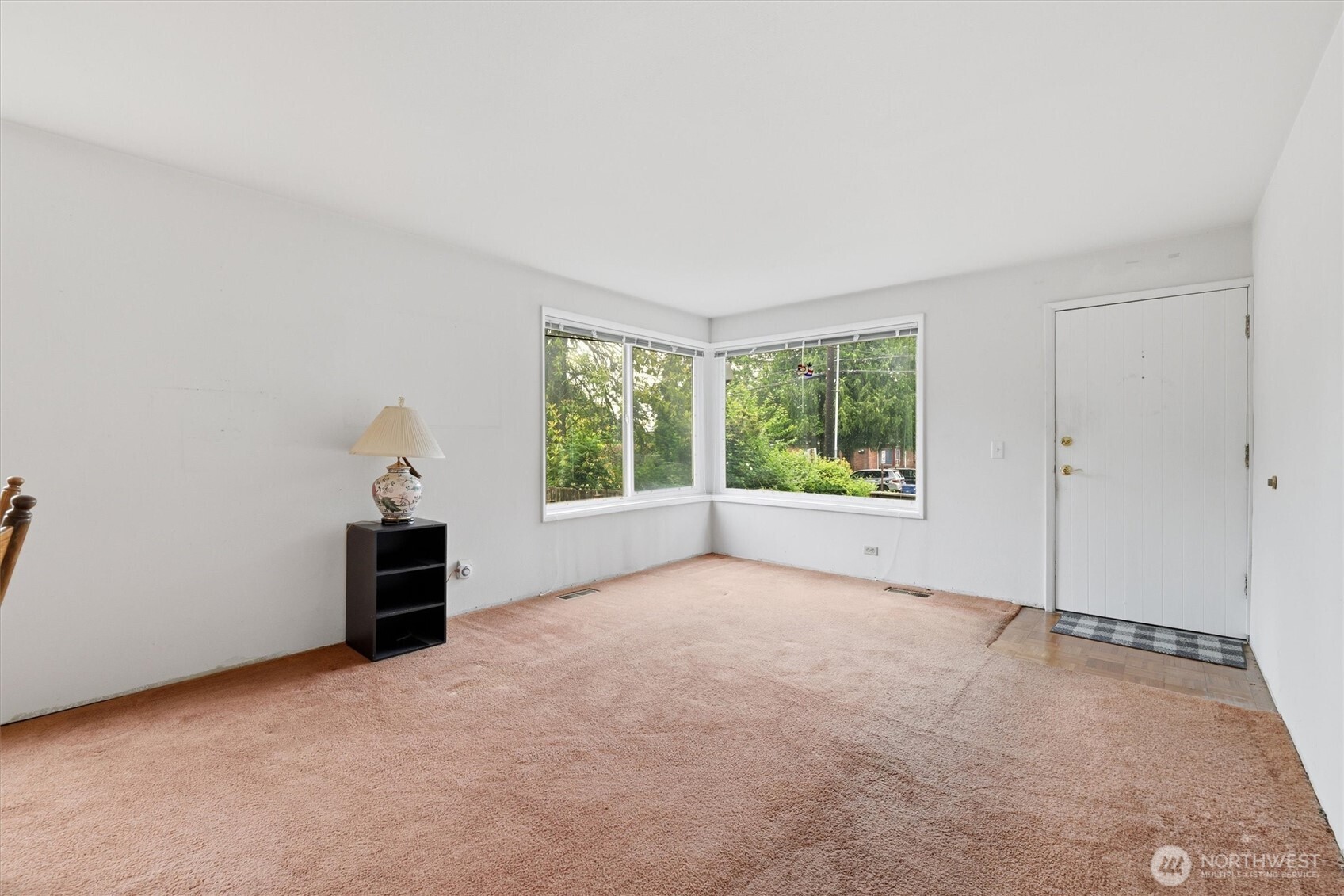 824 S 146th Street Property Photo 4