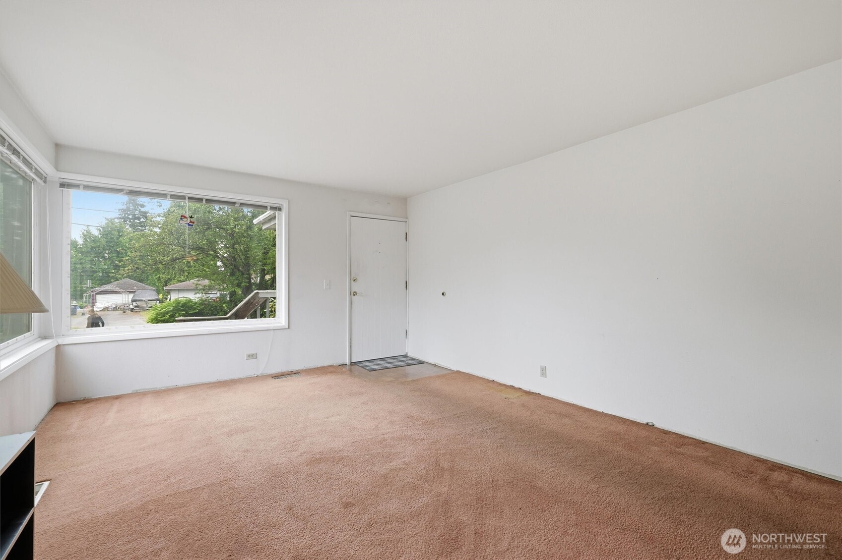 824 S 146th Street Property Photo 5