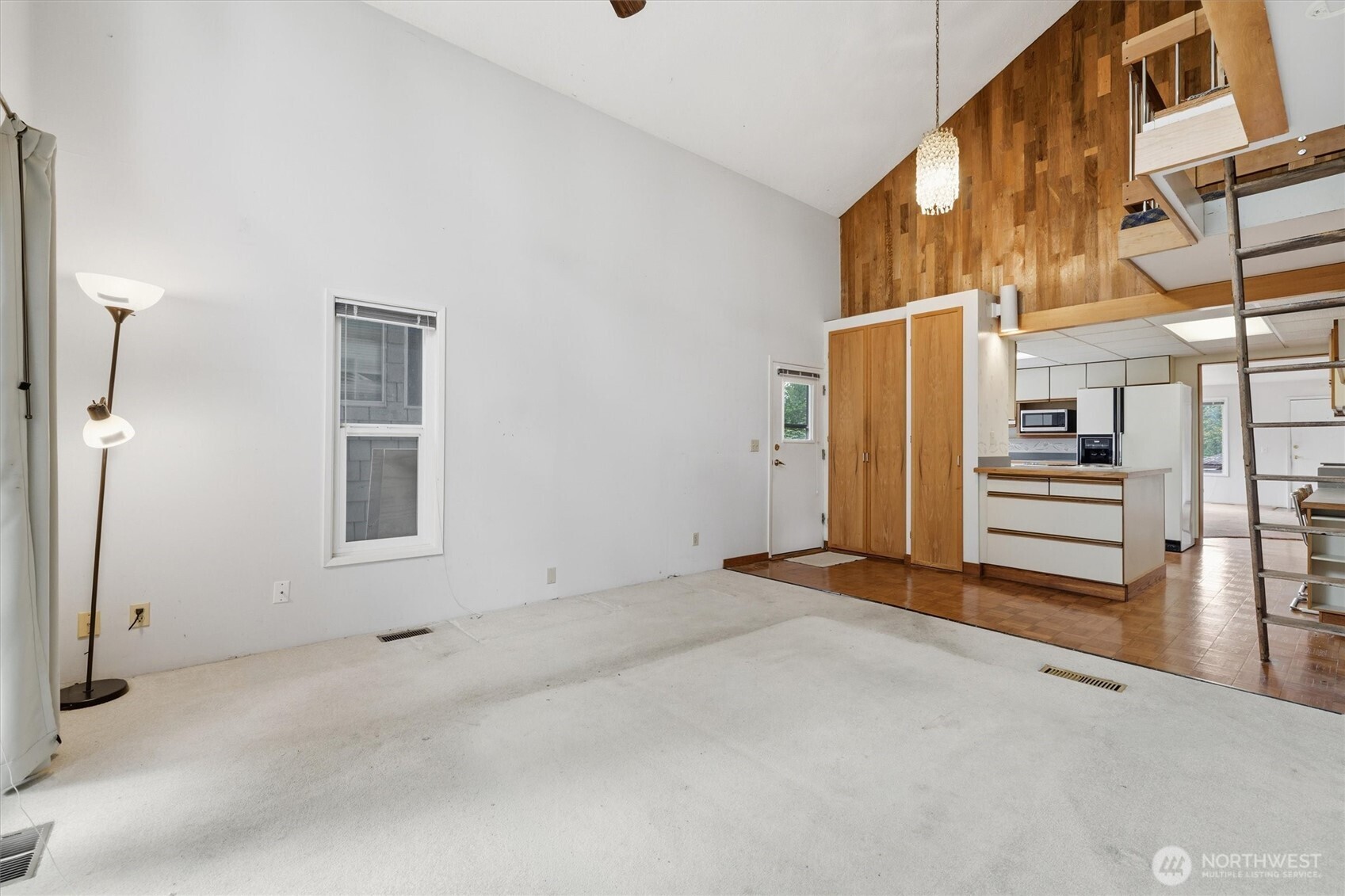824 S 146th Street Property Photo 13