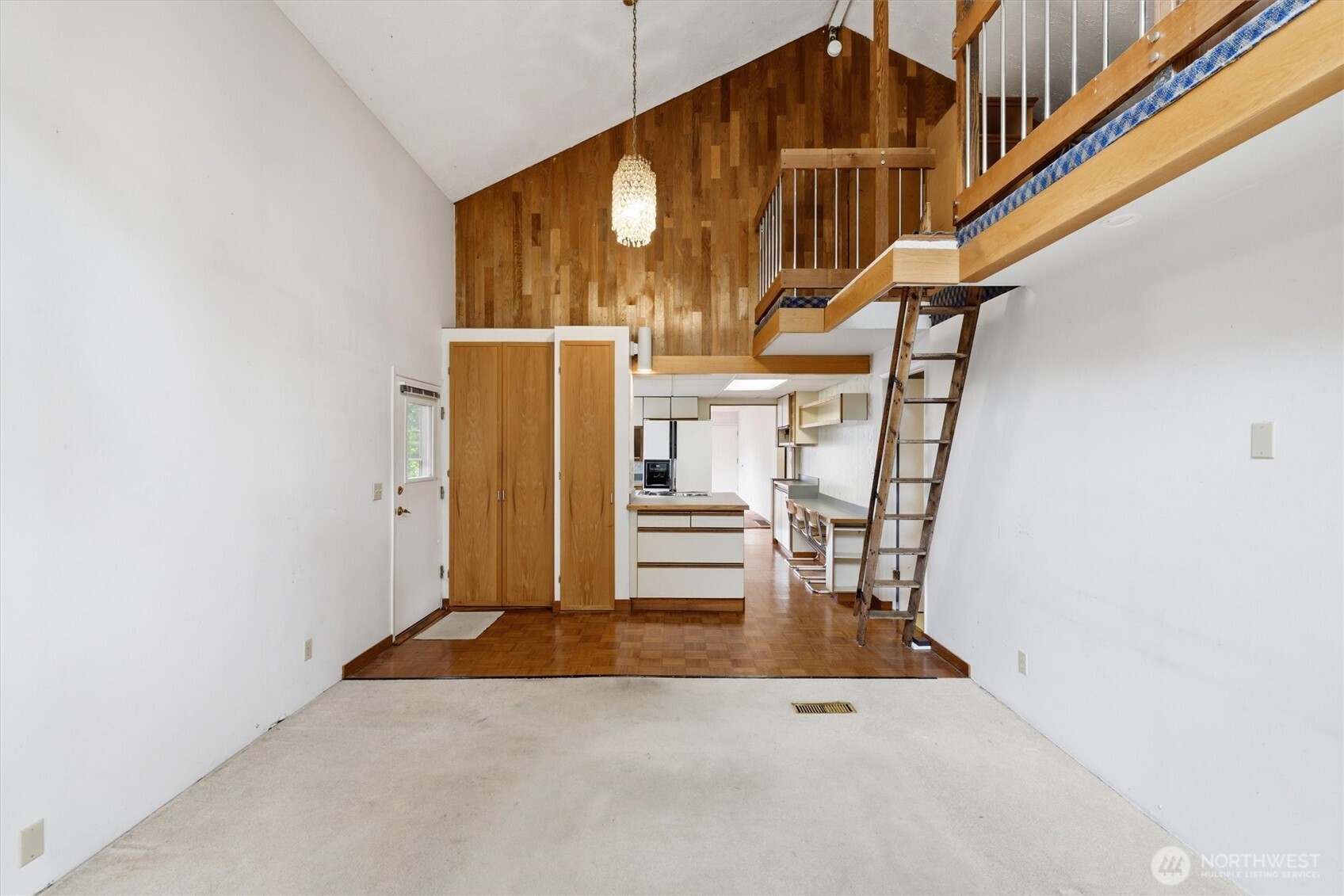 824 S 146th Street Property Photo 14