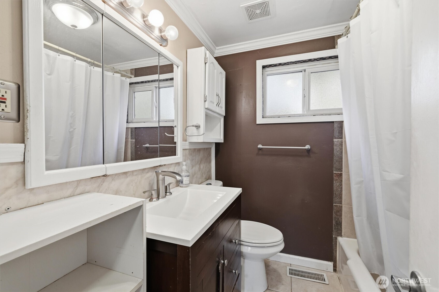 824 S 146th Street Property Photo 18