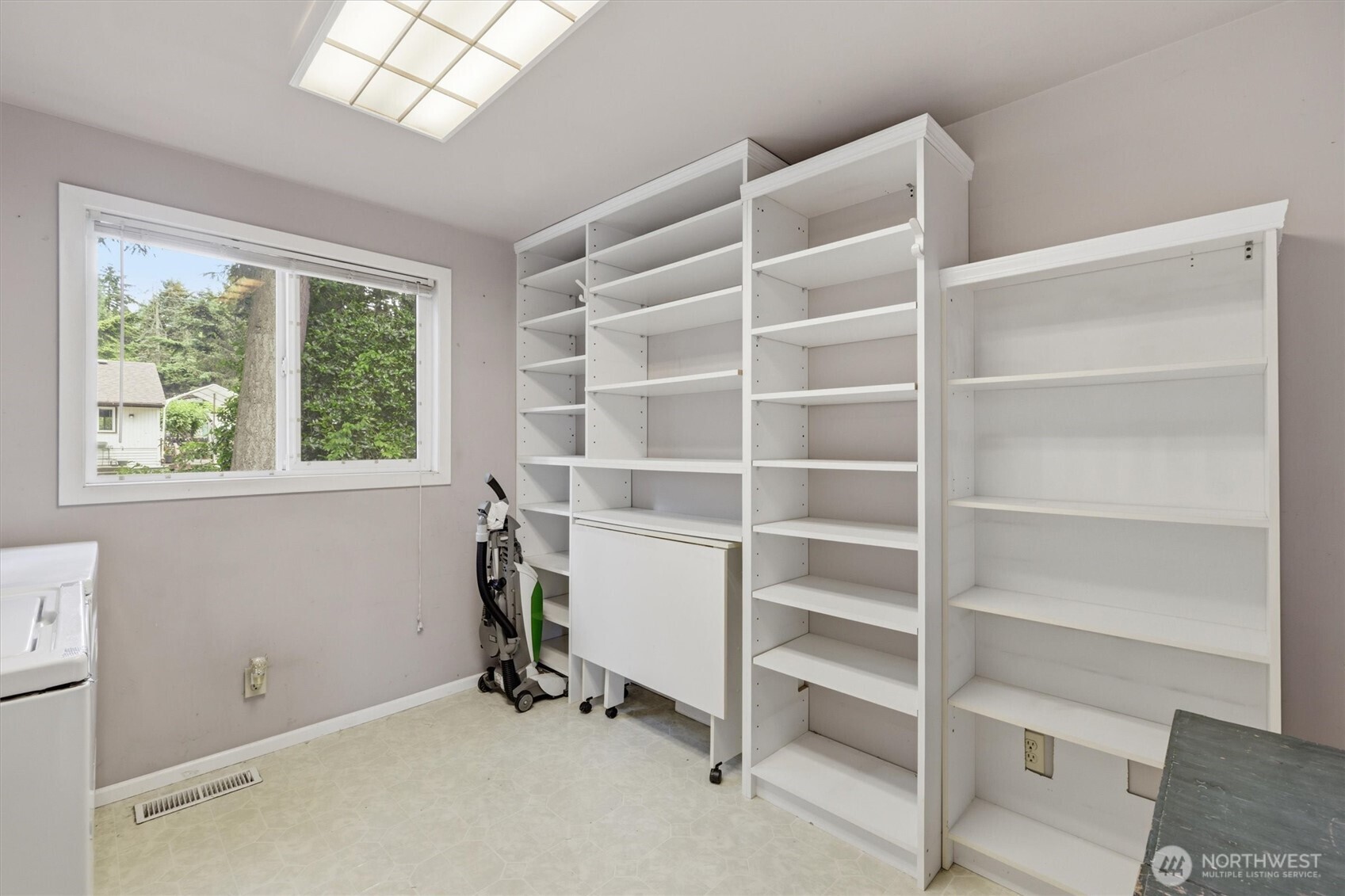 824 S 146th Street Property Photo 19