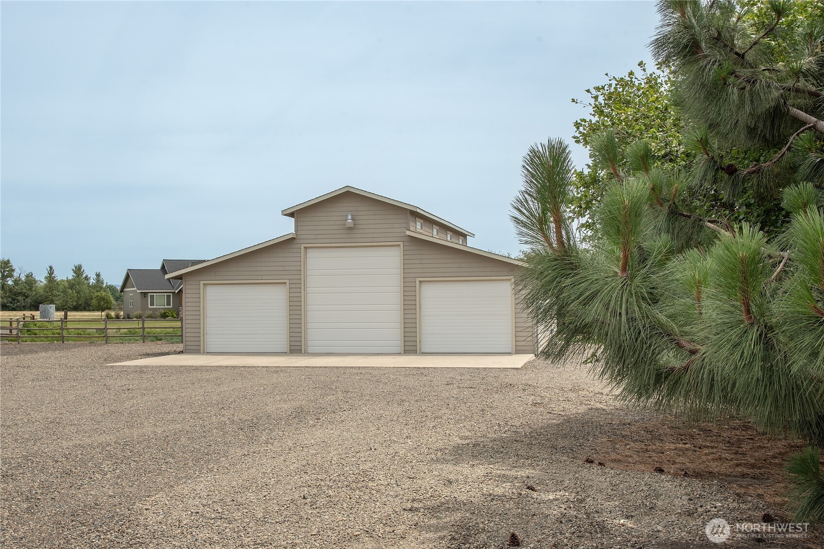 360 Double Creek Lane Property Photo 4