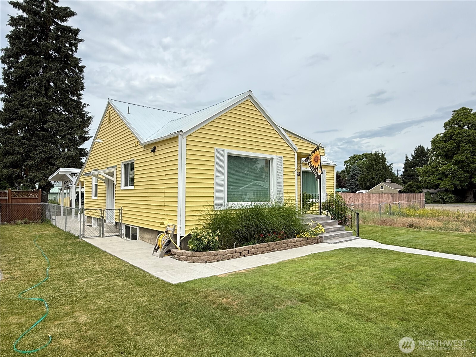 312 S Ash Street Property Photo 3