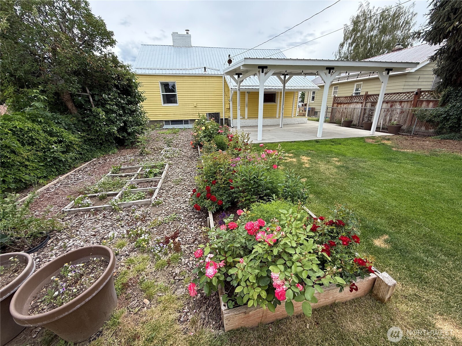 312 S Ash Street Property Photo 37