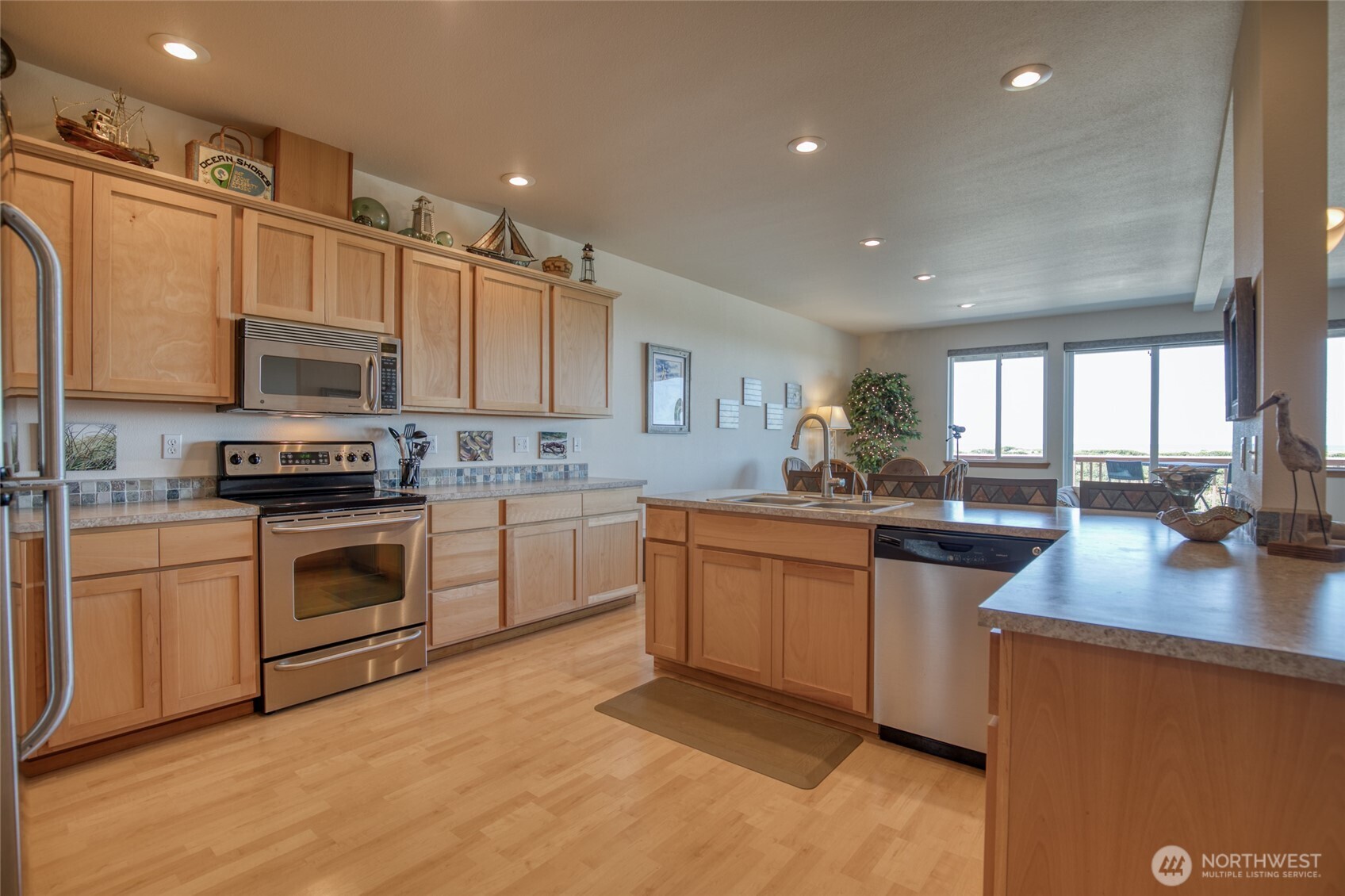 1003 S Sand Dune Avenue C Property Photo 12