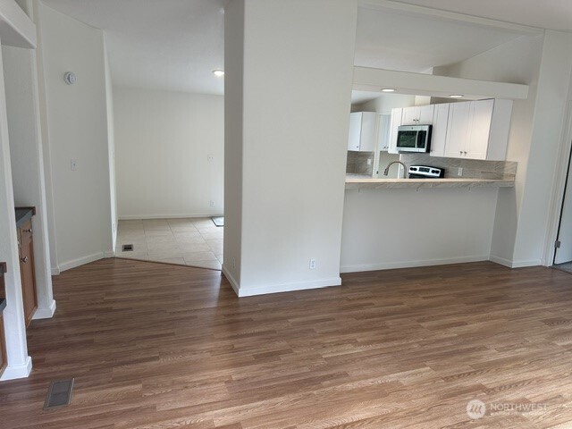 257 Easy Street Property Photo 12