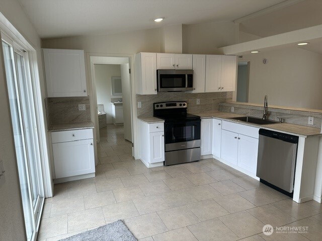 257 Easy Street Property Photo 15