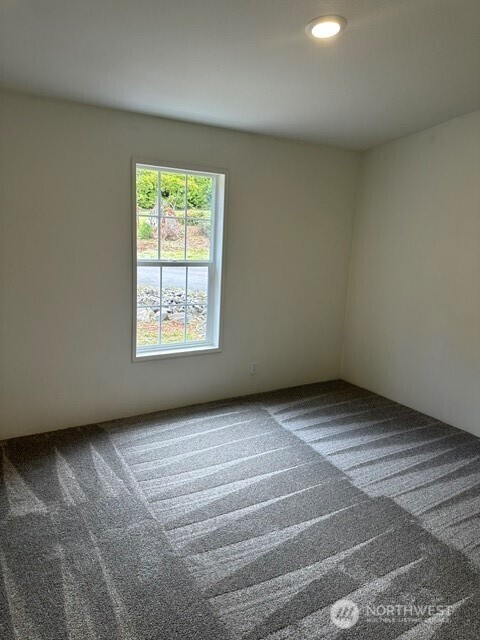 257 Easy Street Property Photo 20