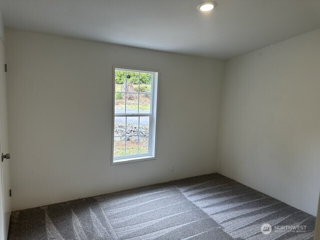 257 Easy Street Property Photo 21
