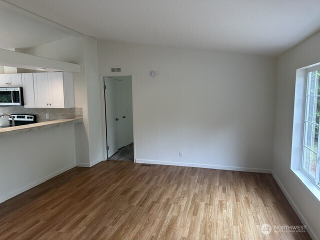 257 Easy Street Property Photo 23