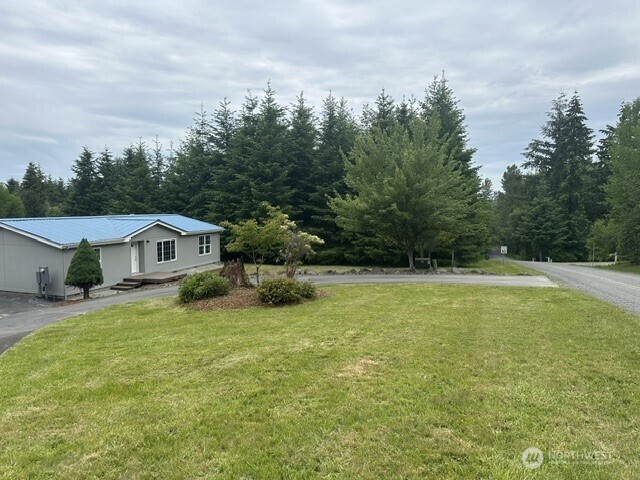 257 Easy Street Property Photo 32