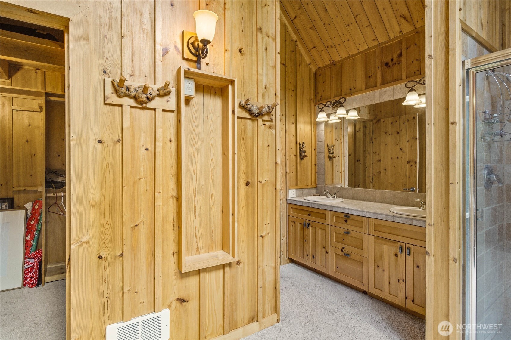 9350 N North Fork Road Property Photo 35
