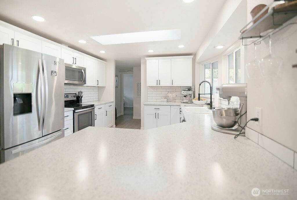 11845 School Land Road Property Photo 6