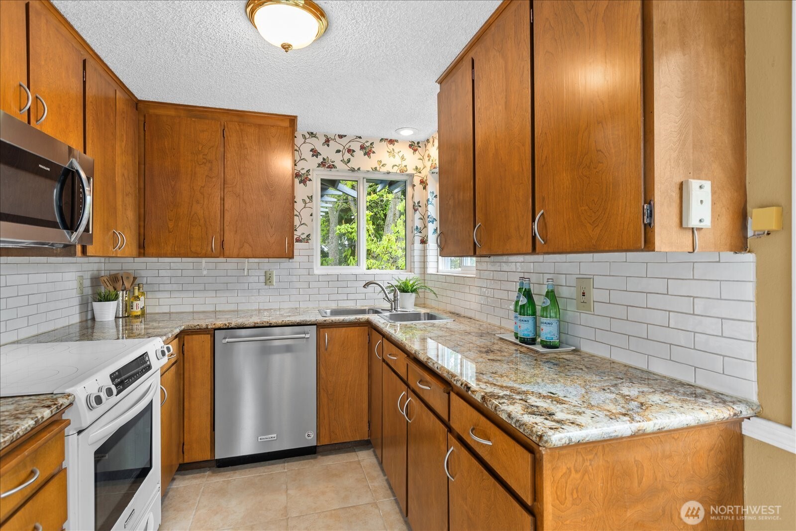 8505 236th Street Property Photo 8