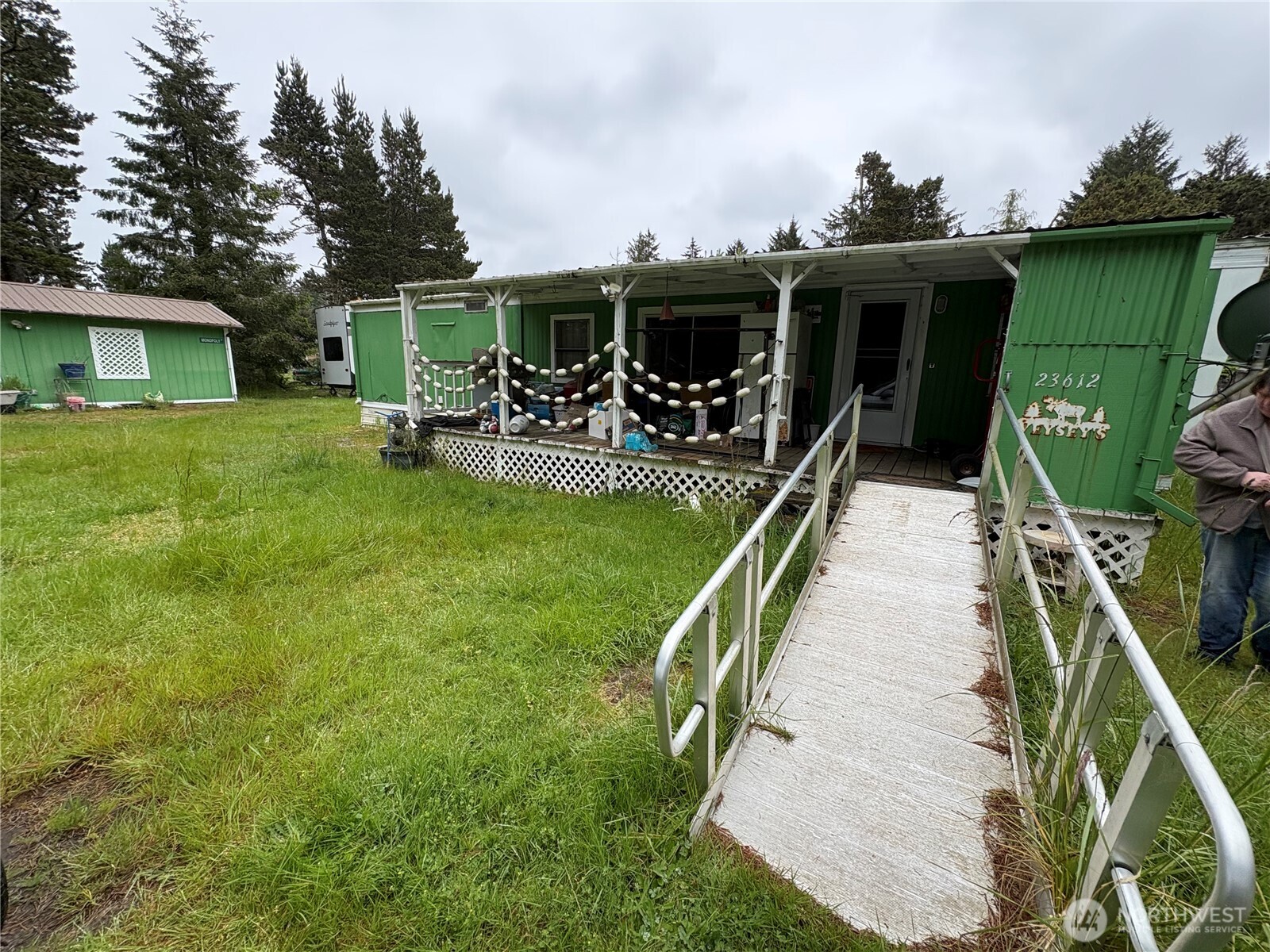 23612 U Street Property Photo 1