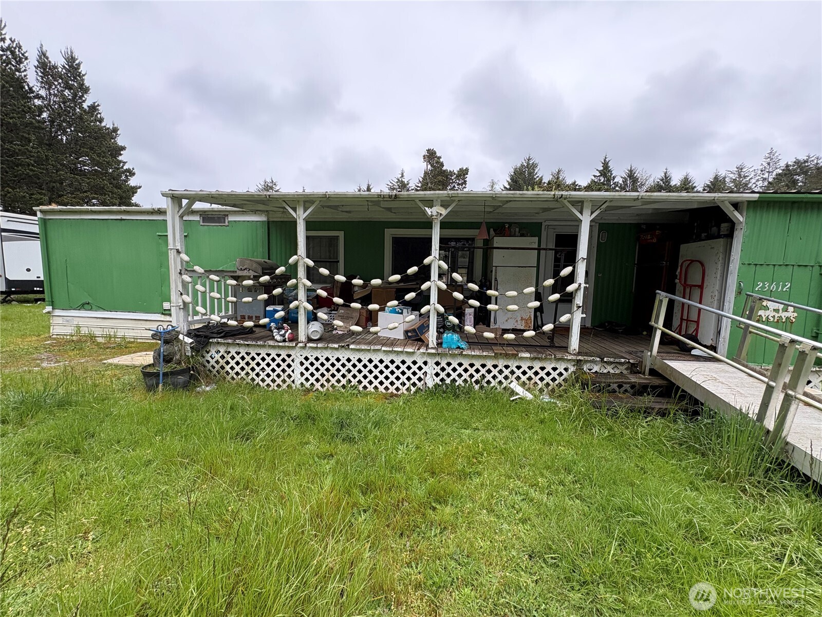 23612 U Street Property Photo 2