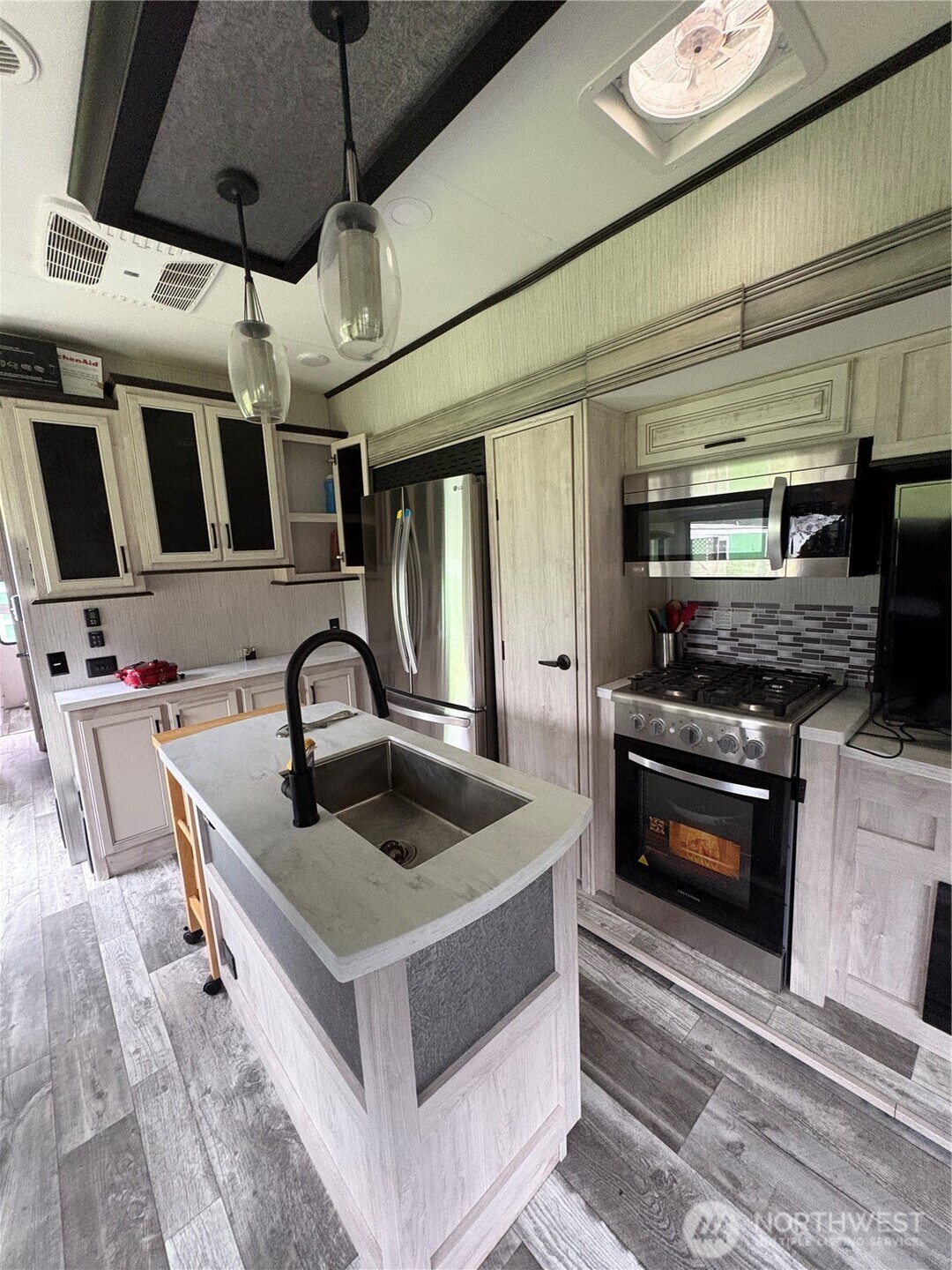 23612 U Street Property Photo 16