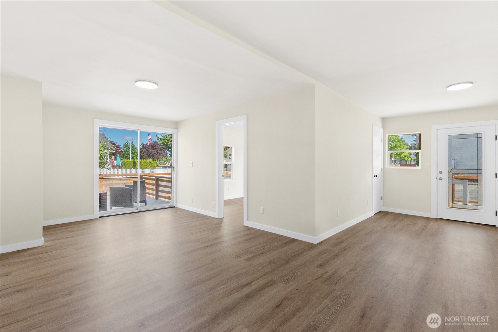 421 4th Street Property Photo 8