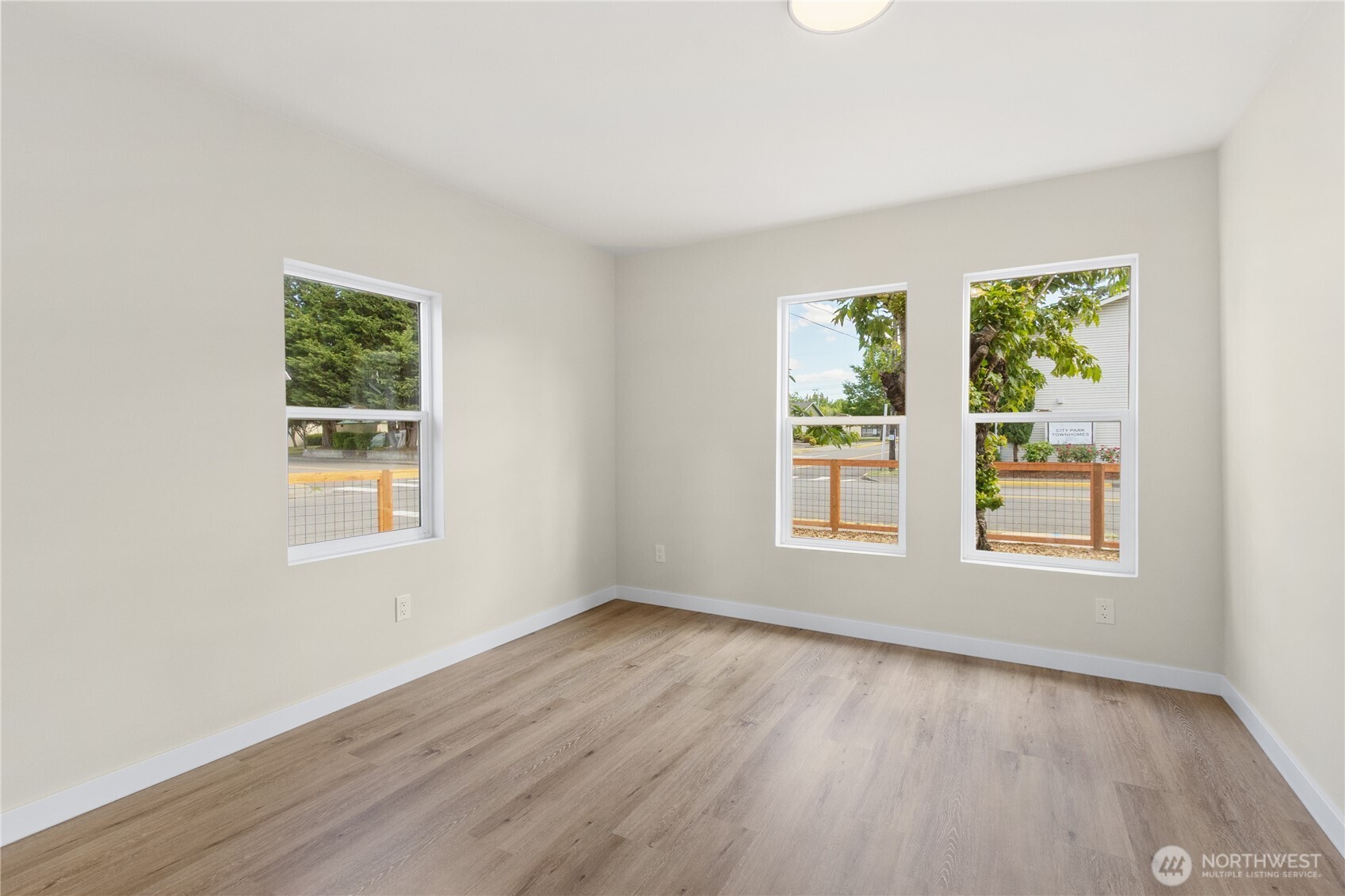 421 4th Street Property Photo 18