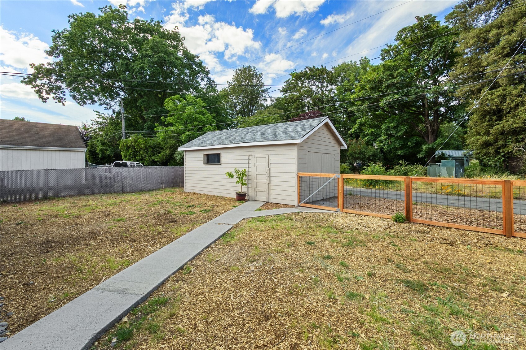 421 4th Street Property Photo 34