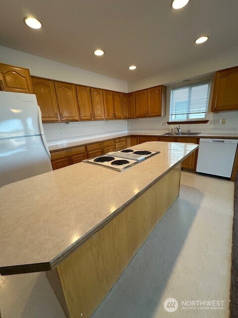 1300 W Marina Drive 16 Property Photo 4