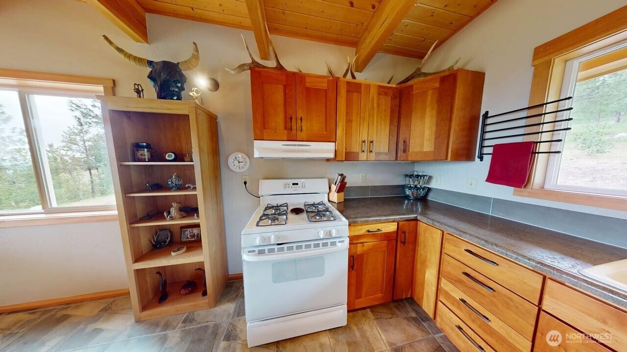 359 Bandtman Road Property Photo 15