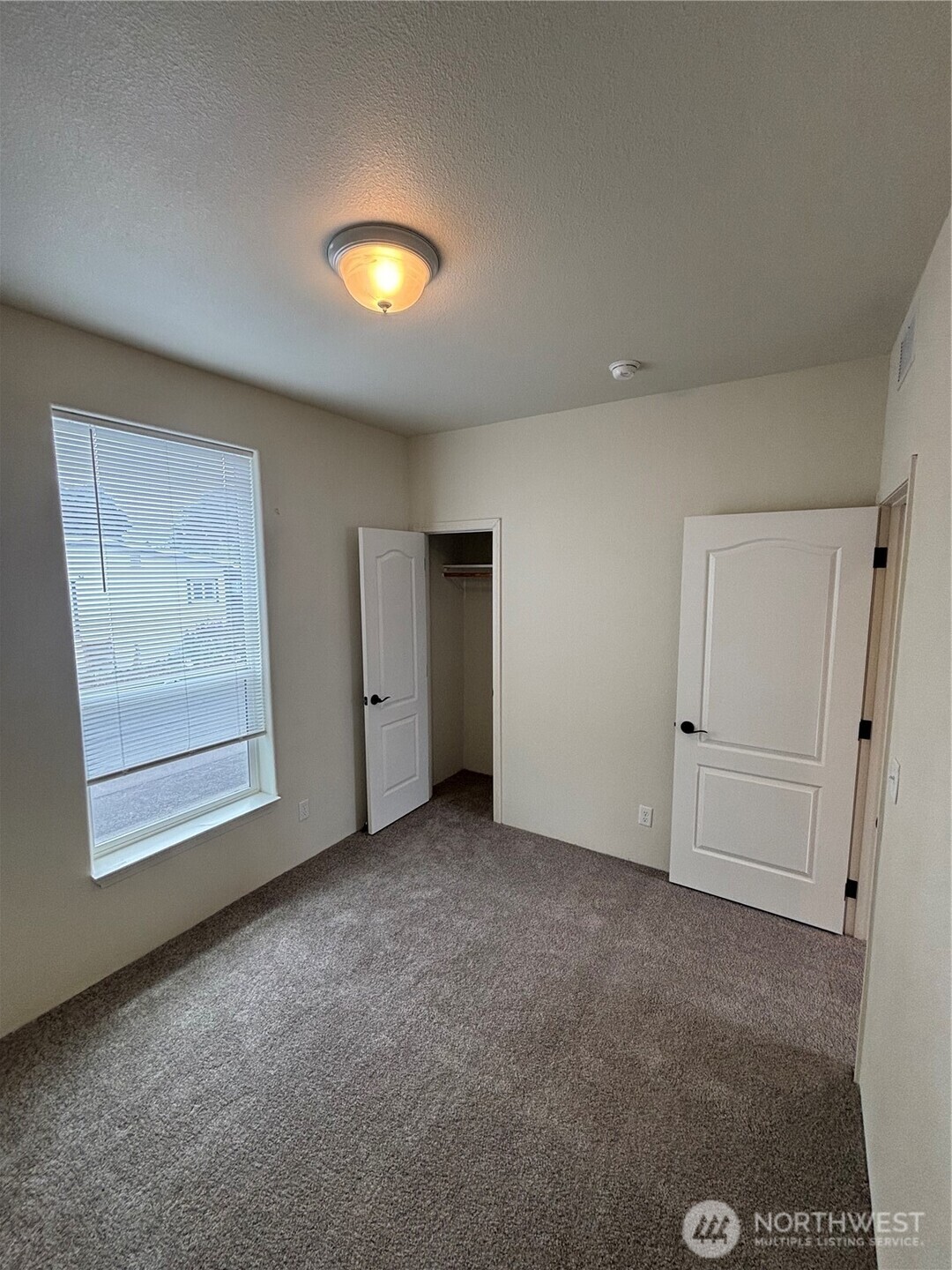 1321 Fort Property Photo 7
