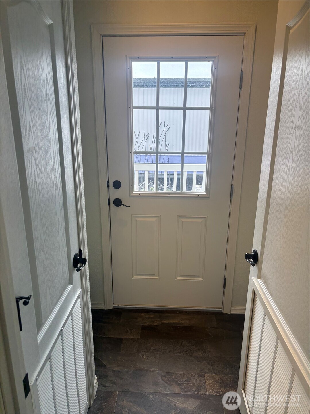 1321 Fort Property Photo 9