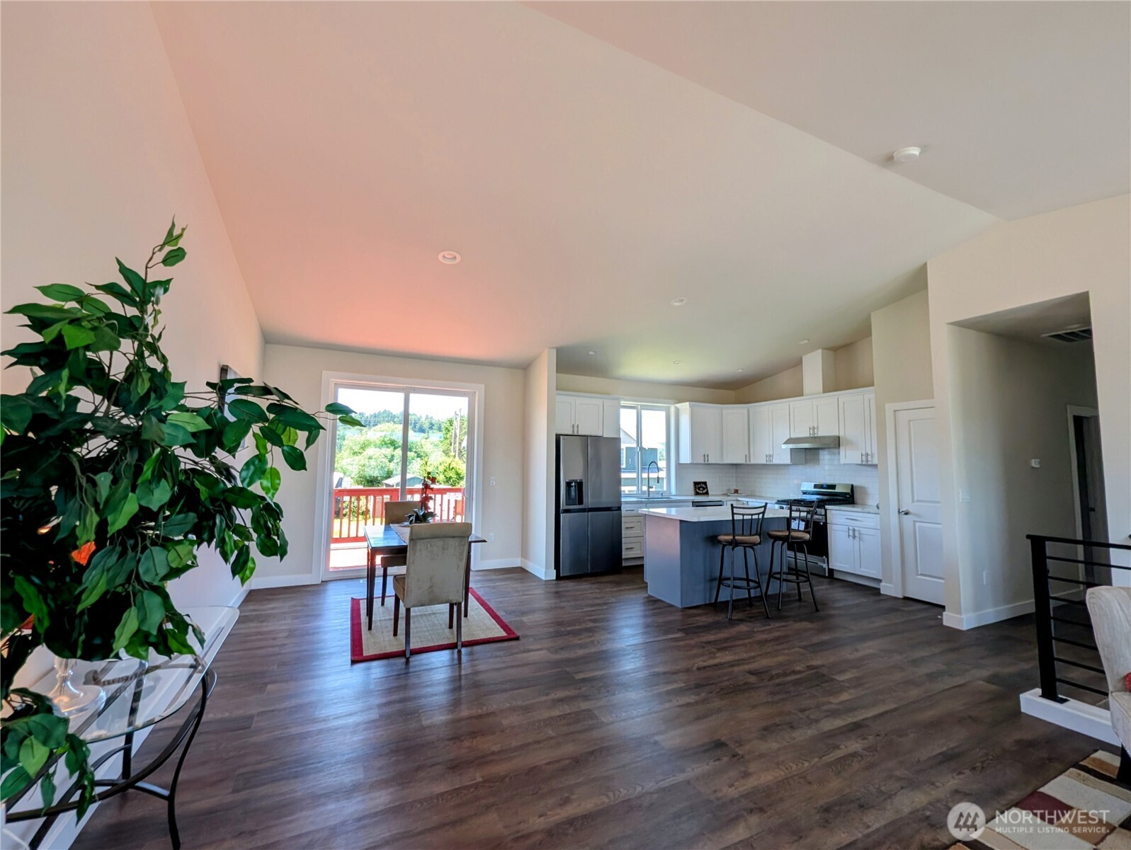 201 Stanley Avenue Property Photo 5