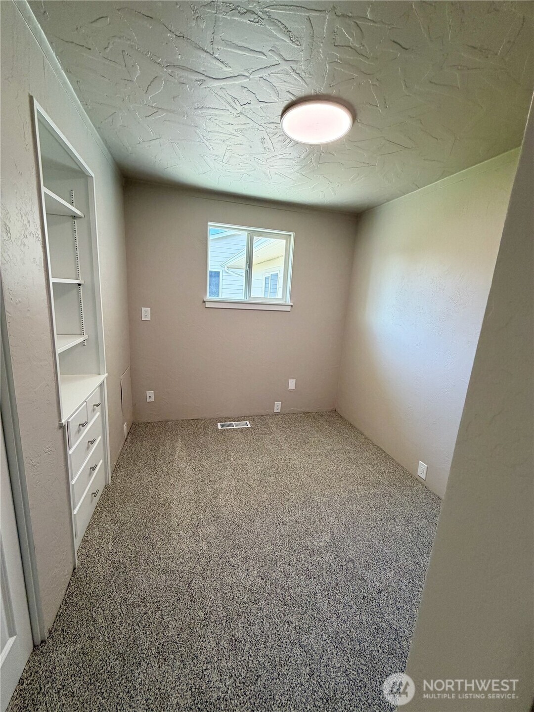 319 N Dunlap Street Property Photo 13