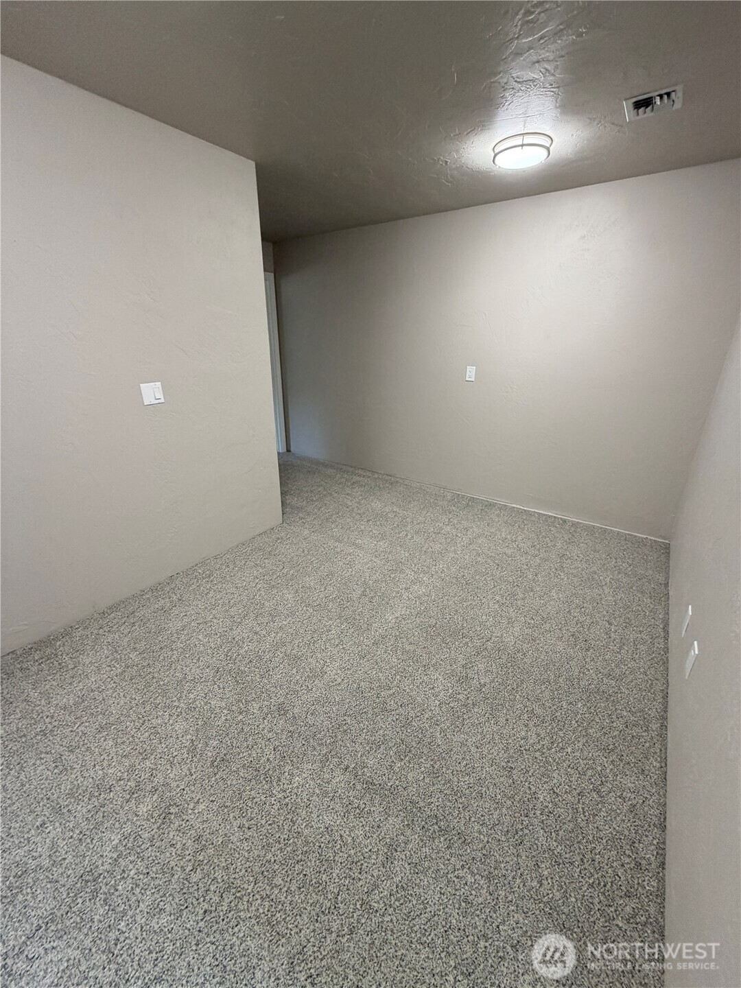 319 N Dunlap Street Property Photo 18