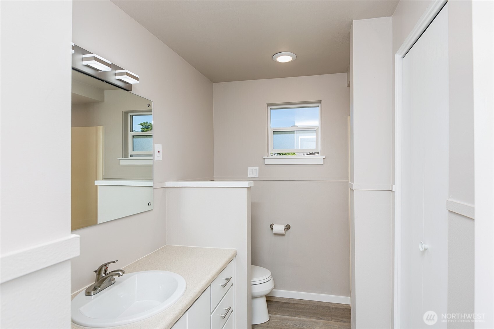 319 N Dunlap Street Property Photo 20