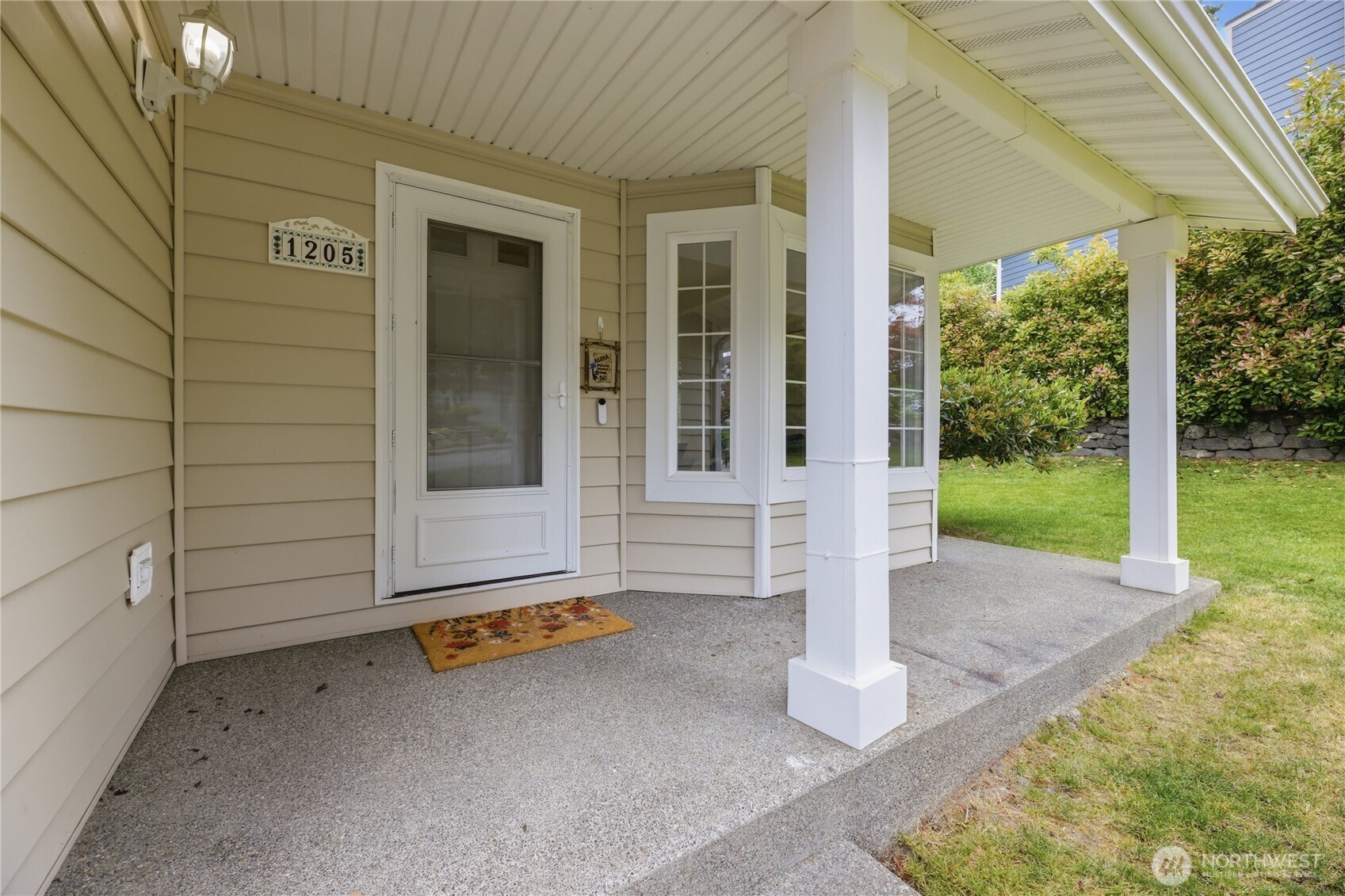 1205 57th Drive Property Photo 5