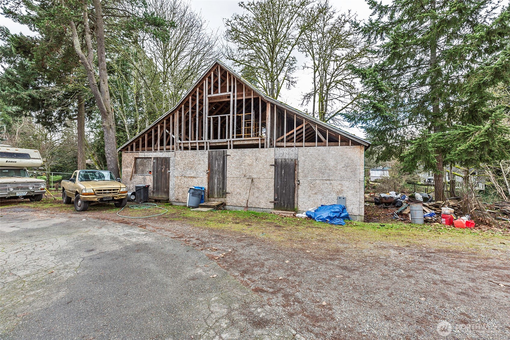 7704 Bridgeport Way Property Photo 11