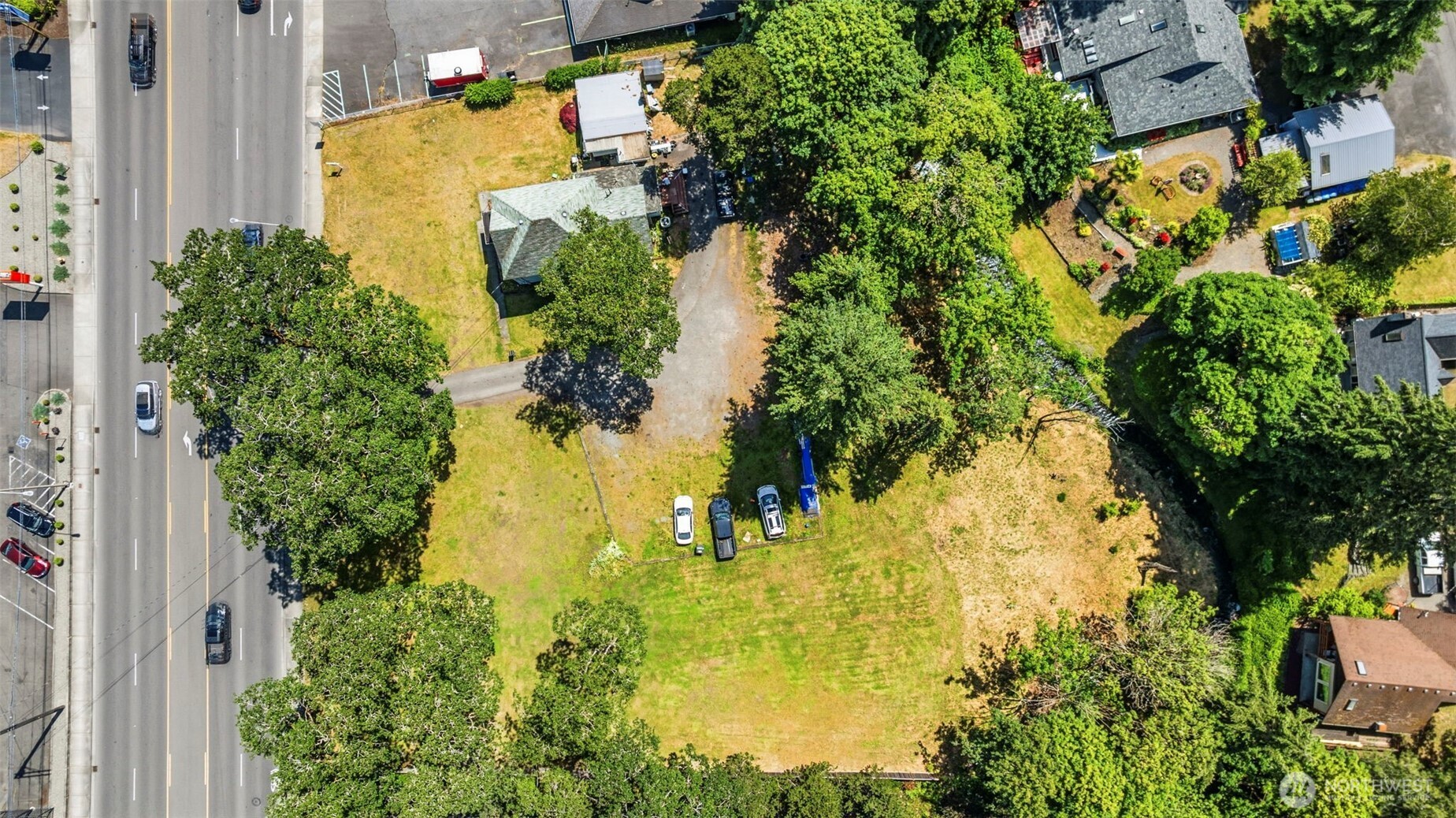 7704 Bridgeport Way Property Photo 16