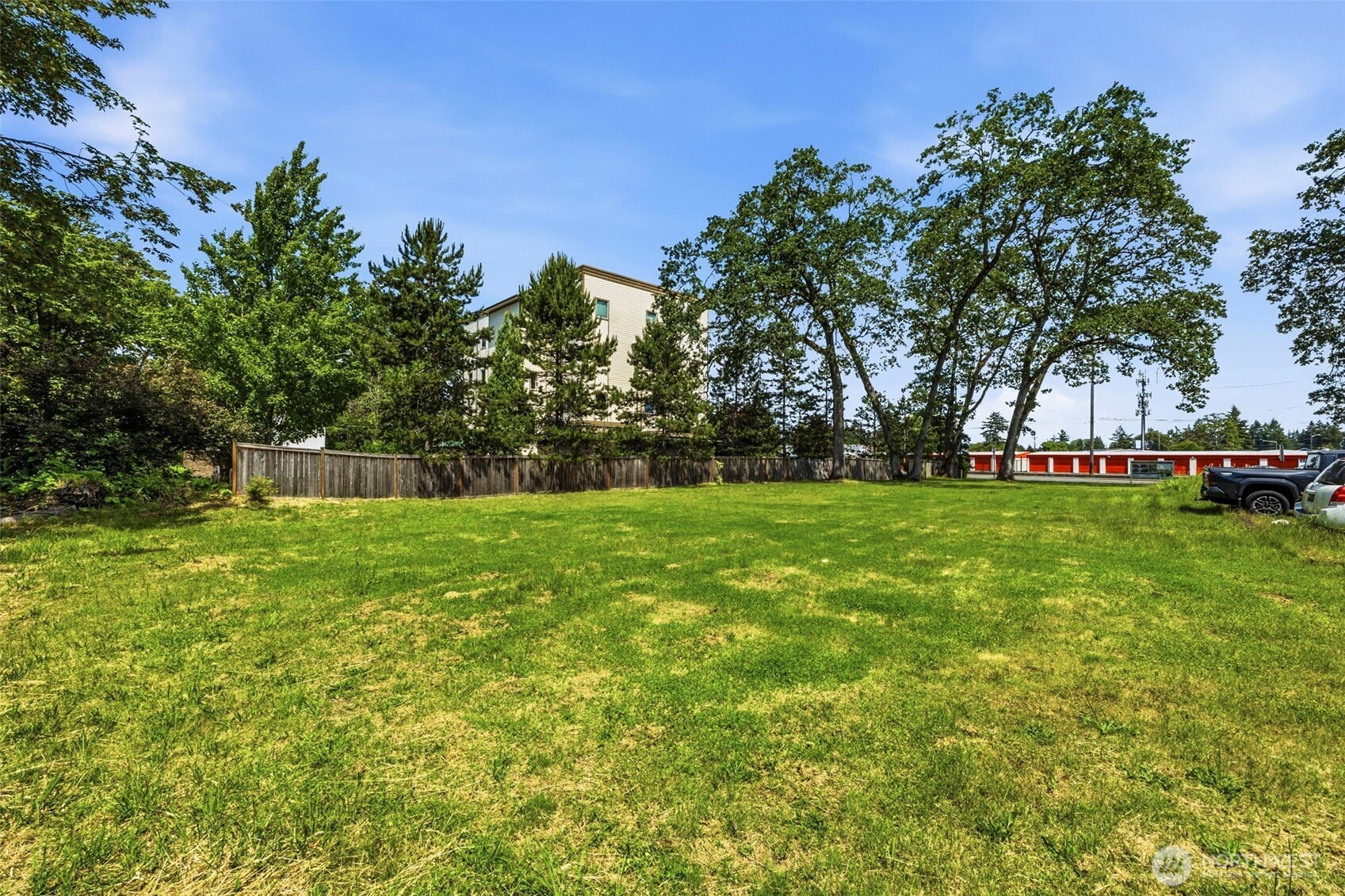 7704 Bridgeport Way Property Photo 23
