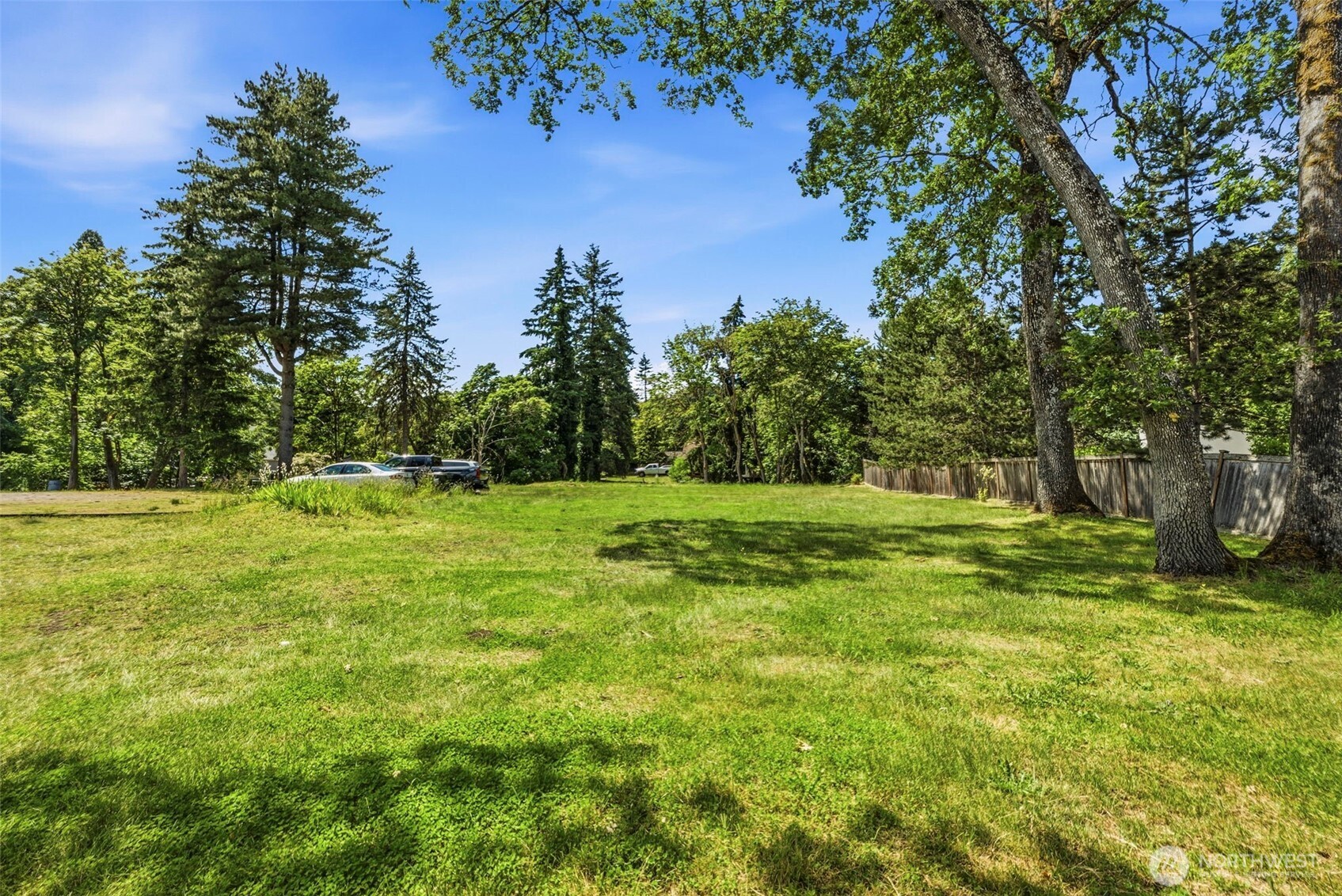 7704 Bridgeport Way Property Photo 31